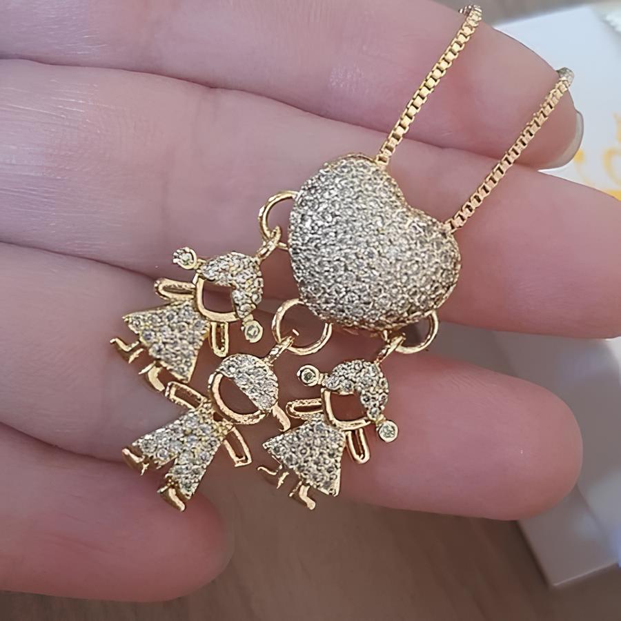 Colar de Filhos Coração Cravejado em Ouro 18K – Pingente Menino e Menina, Joia Antialérgica
